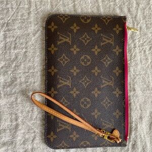 Louis Vuitton LV. Wristlet Hot Pink interior